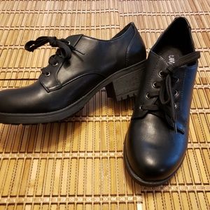 Unr8ed black oxford size 9m